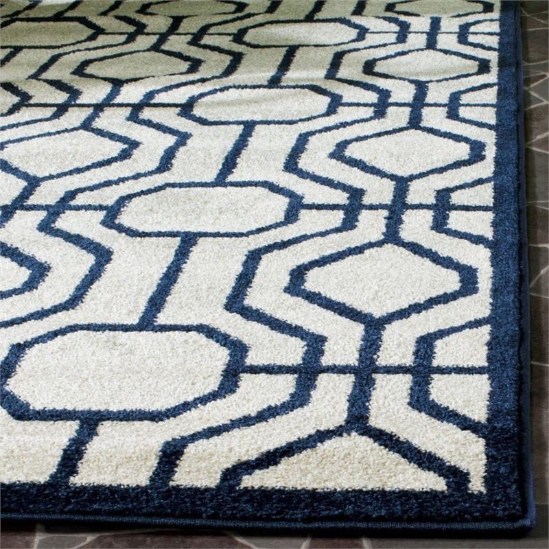 Safavieh Amherst 6' X 9' Power Loomed Rug in Ivory and Navy
