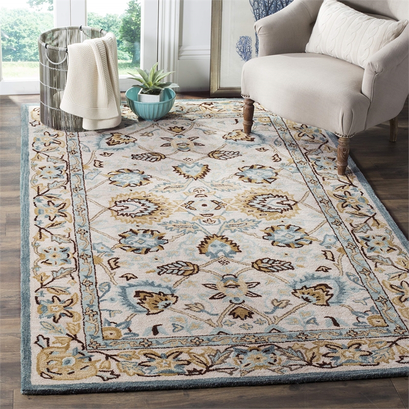 Safavieh Antiquity 5' X 8' Hand Tufted Wool Rug in Beige and Beige