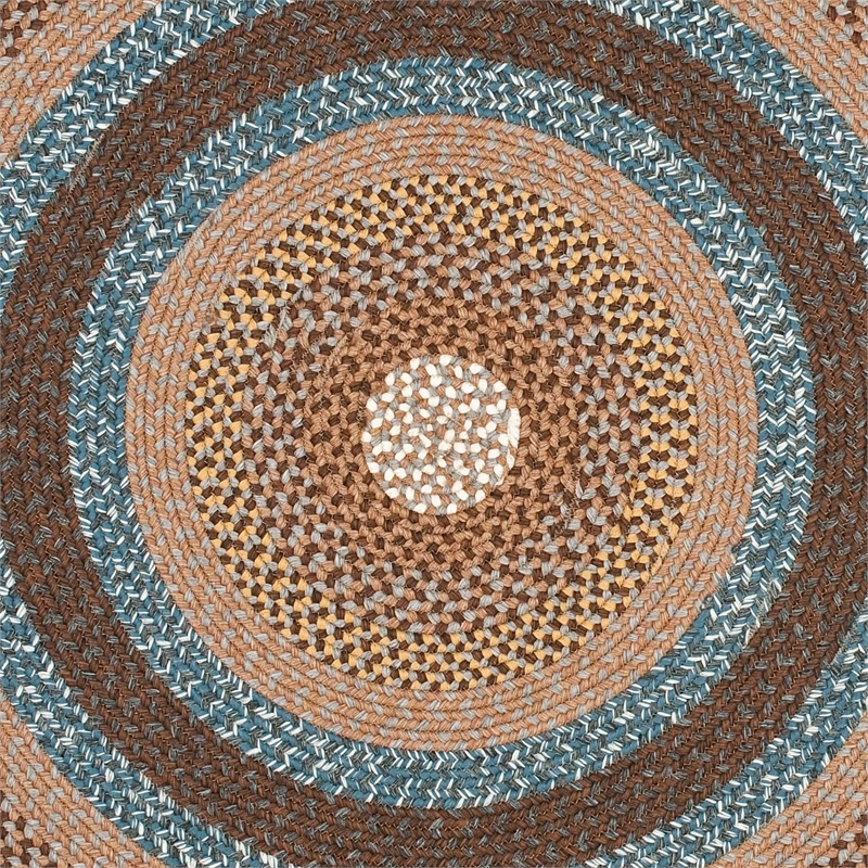 Safavieh Braided 4' Round Hand Woven Polypropylene Rug in Brown