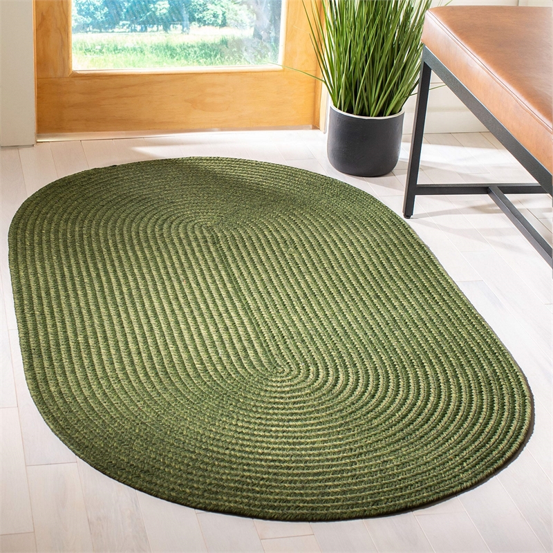Safavieh Braided 9' X 12' Oval Hand Woven Polypropylene Rug in Green