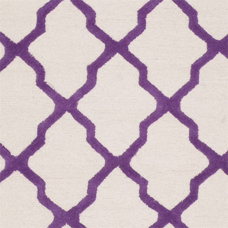Safavieh Cambridge 4' X 6' Hand Tufted Wool Rug in Ivory and Purple