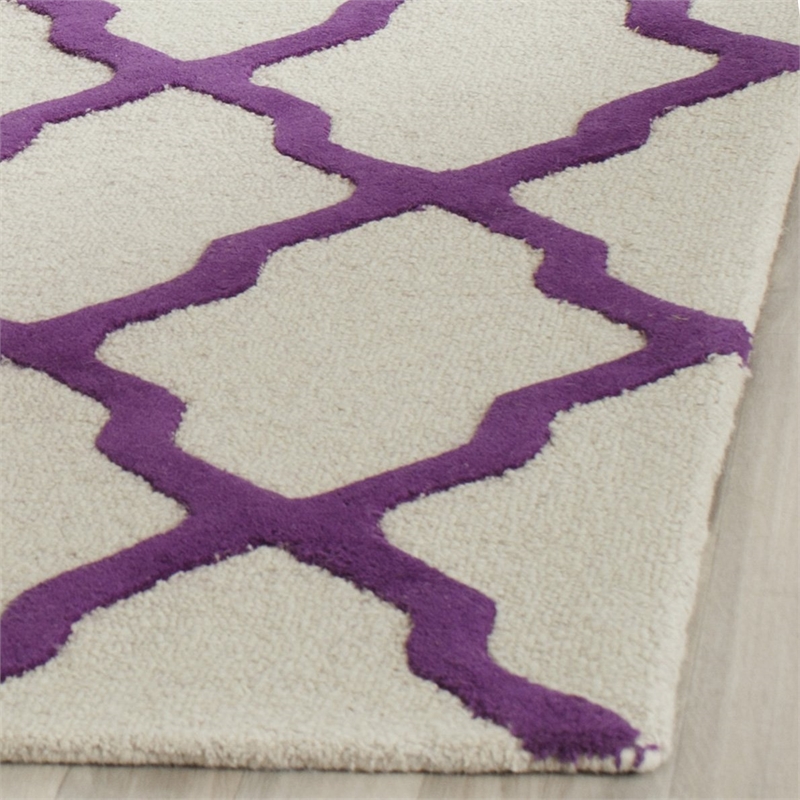 Safavieh Cambridge 5' X 8' Hand Tufted Wool Rug in Ivory and Purple