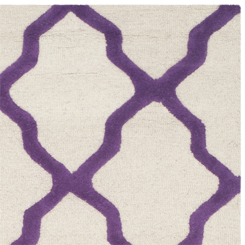 Safavieh Cambridge 5' X 8' Hand Tufted Wool Rug in Ivory and Purple