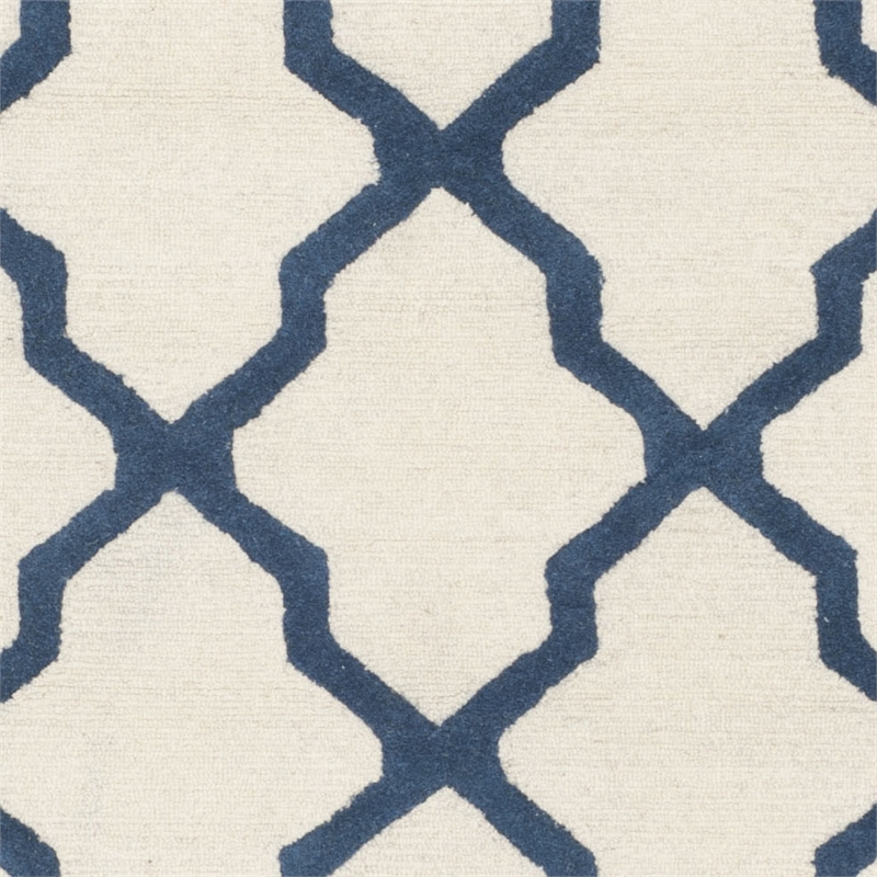 Safavieh Cambridge 8' X 10' Hand Tufted Wool Rug in Ivory and Navy