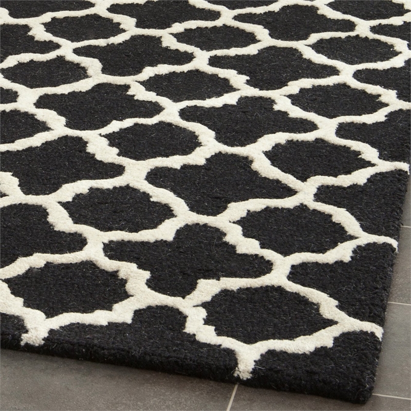 Safavieh Cambridge 2' X 3' Hand Tufted Wool Rug in Black and Ivory