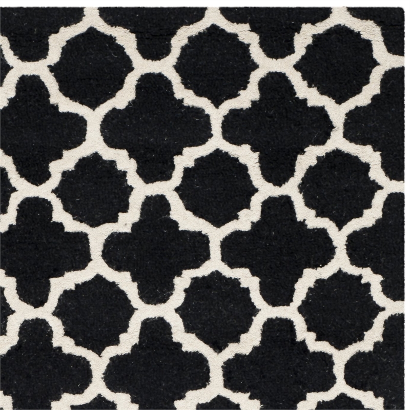 Safavieh Cambridge 6' X 9' Hand Tufted Wool Rug in Black and Ivory