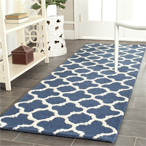 Safavieh Cambridge 2' X 3' Hand Tufted Wool Rug in Navy and Ivory