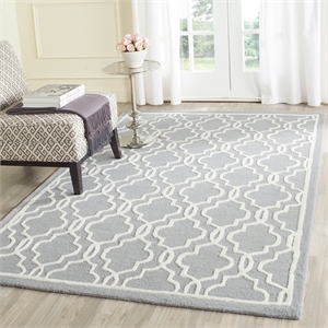 Safavieh Cambridge 4'-0&quot x 6'-0&quot Wool Hand Tufted Rug in Silver / Ivory