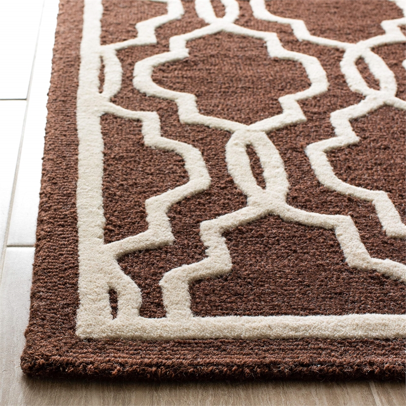 Safavieh Cambridge 5' X 8' Hand Tufted Wool Rug in Black and Ivory