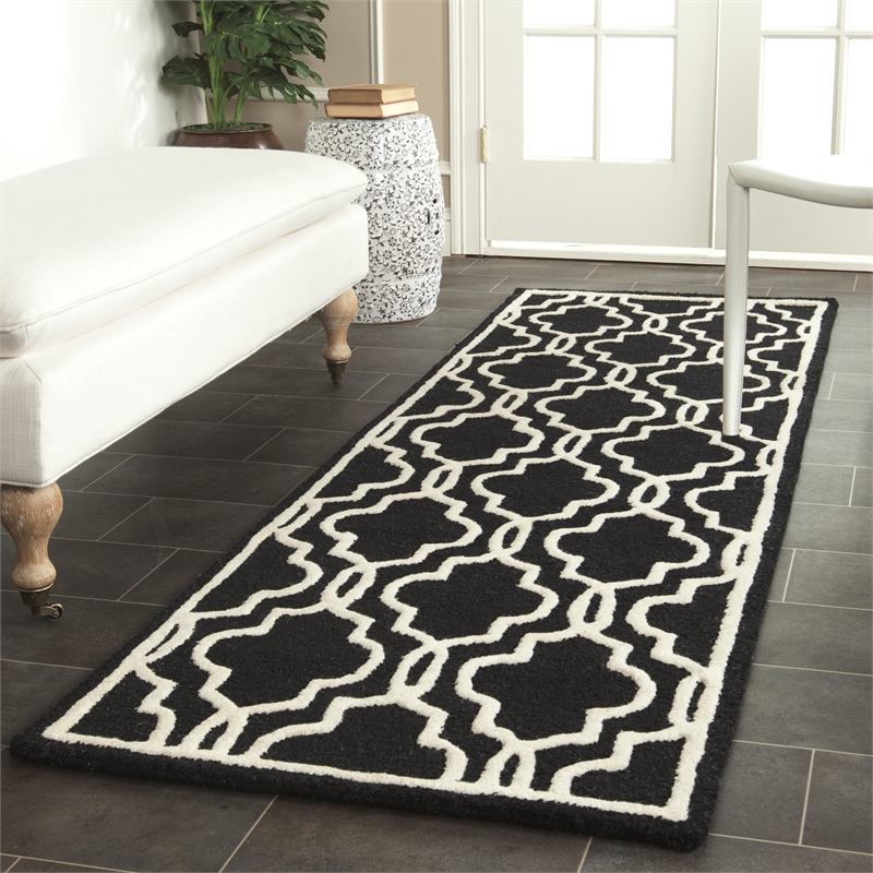 Safavieh Cambridge 8' X 10' Hand Tufted Wool Rug in Black and Ivory