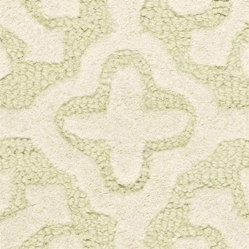 Safavieh Cambridge 6' Round Hand Tufted Wool Rug