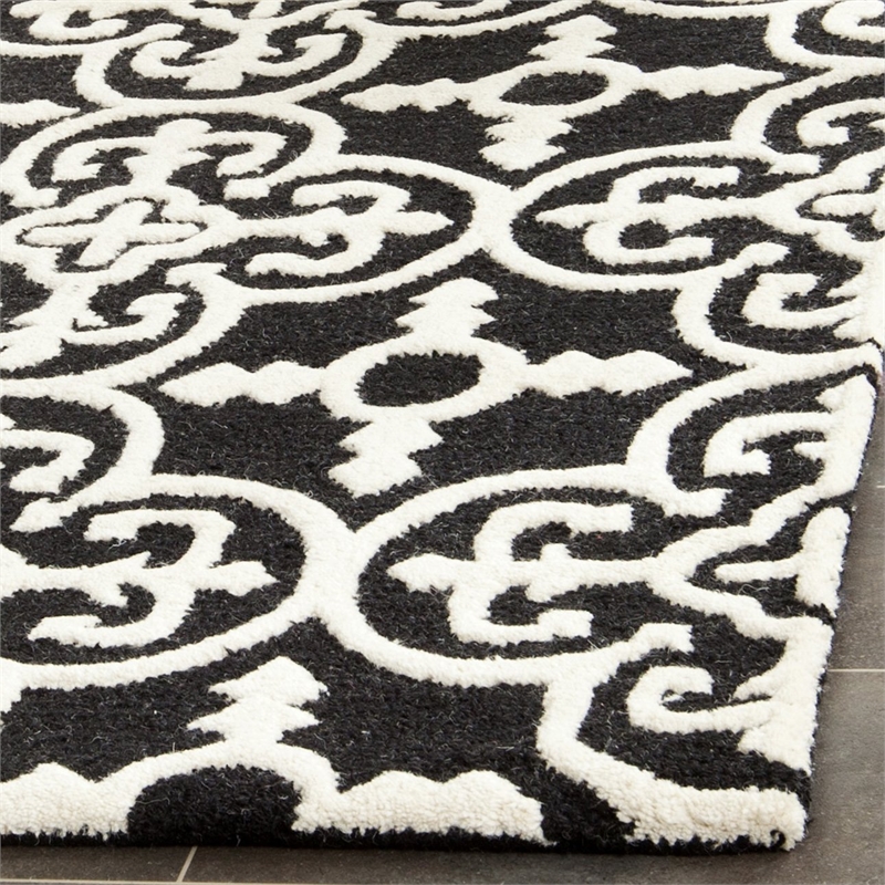 Safavieh Cambridge 3' X 5' Hand Tufted Wool Rug in Black and Ivory
