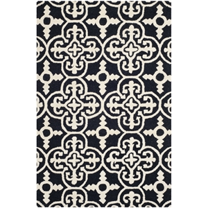 Safavieh Cambridge 4' X 6' Hand Tufted Wool Rug in Black and Ivory