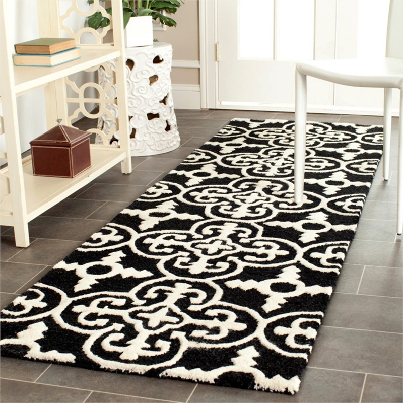 Safavieh Cambridge 9' X 12' Hand Tufted Wool Rug in Black and Ivory