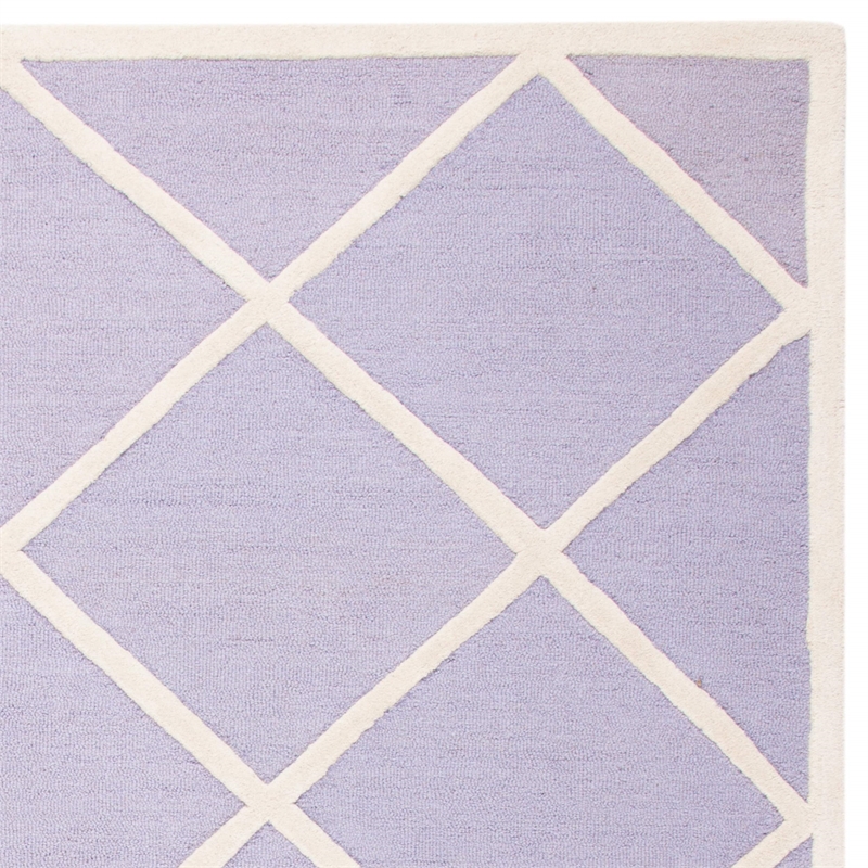 Safavieh Cambridge 4' X 6' Hand Tufted Wool Rug in Lavander and Ivory