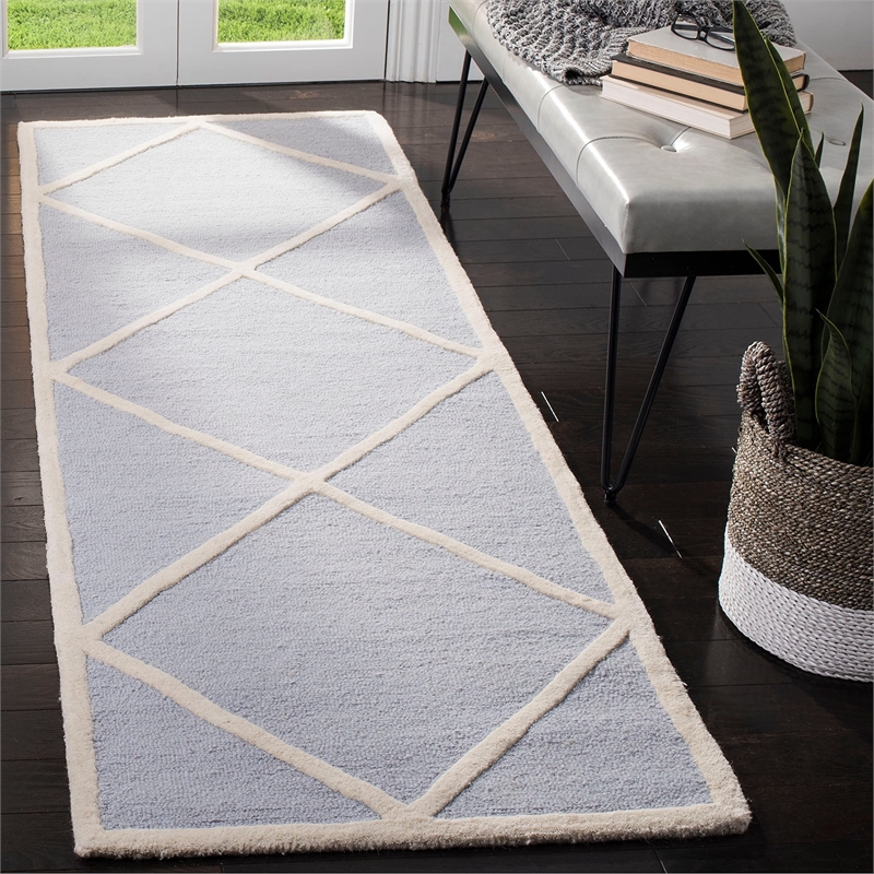 Safavieh Cambridge 6' X 9' Hand Tufted Wool Rug in Lavander and Ivory