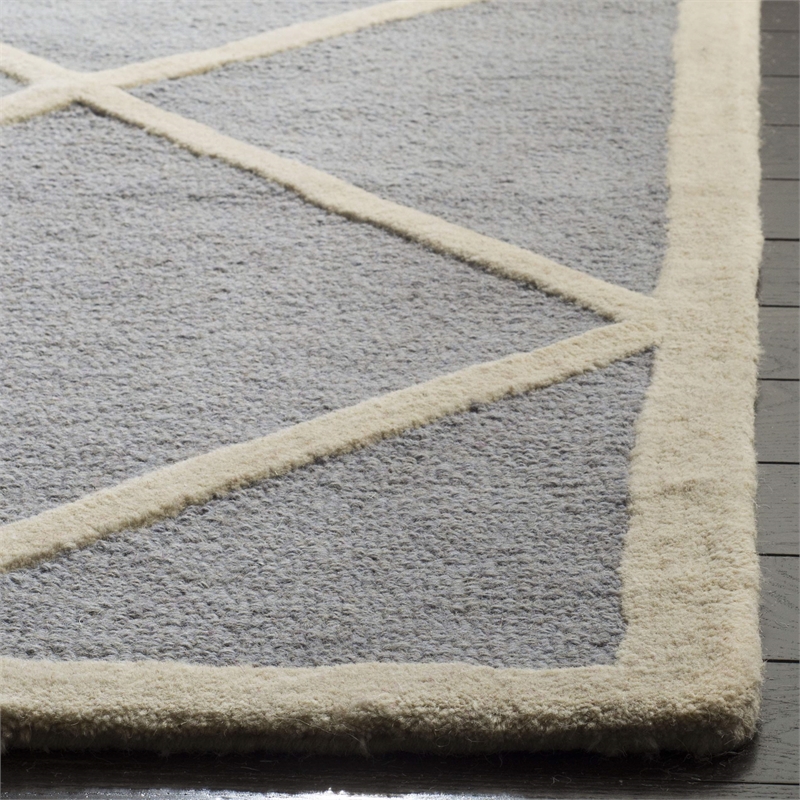 Safavieh Cambridge 8' X 10' Hand Tufted Wool Rug in Silver and Ivory