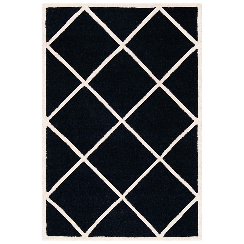 Safavieh Cambridge 4' X 6' Hand Tufted Wool Rug in Black and Ivory