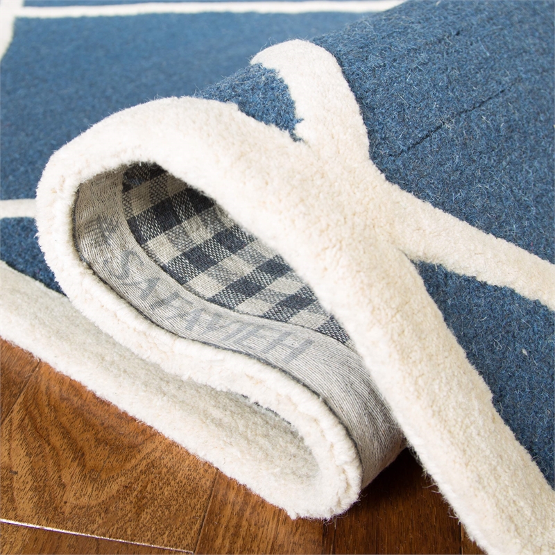 Safavieh Cambridge 8' X 10' Hand Tufted Wool Rug in Navy and Ivory