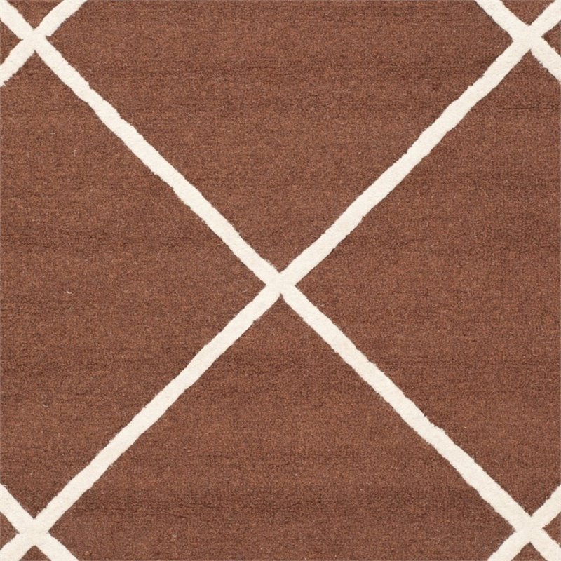 Safavieh Cambridge 6' Round Hand Tufted Wool Rug