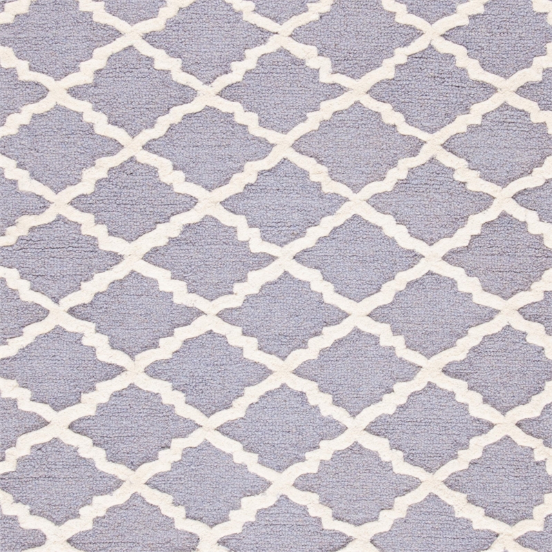 Safavieh Cambridge 4' X 6' Hand Tufted Wool Rug in Silver and Ivory