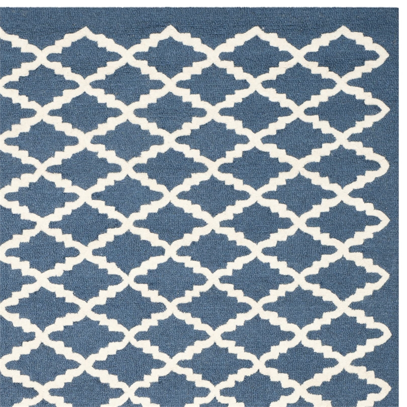 Safavieh Cambridge 8' X 10' Hand Tufted Wool Rug in Navy and Ivory