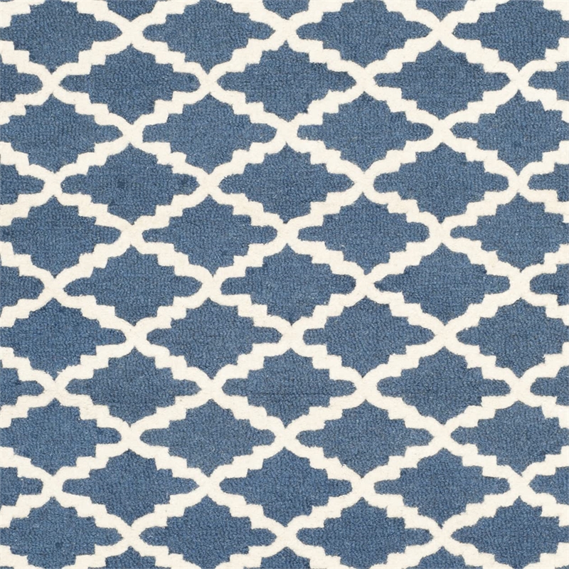 Safavieh Cambridge 8' X 10' Hand Tufted Wool Rug in Navy and Ivory