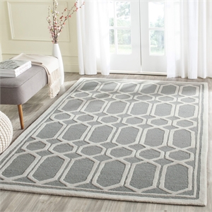 Safavieh Cambridge 4' X 6' Hand Tufted Wool Rug in Silver and Ivory