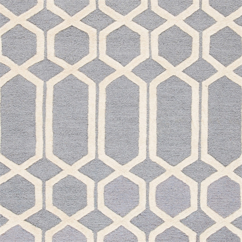 Safavieh Cambridge 4' X 6' Hand Tufted Wool Rug in Silver and Ivory