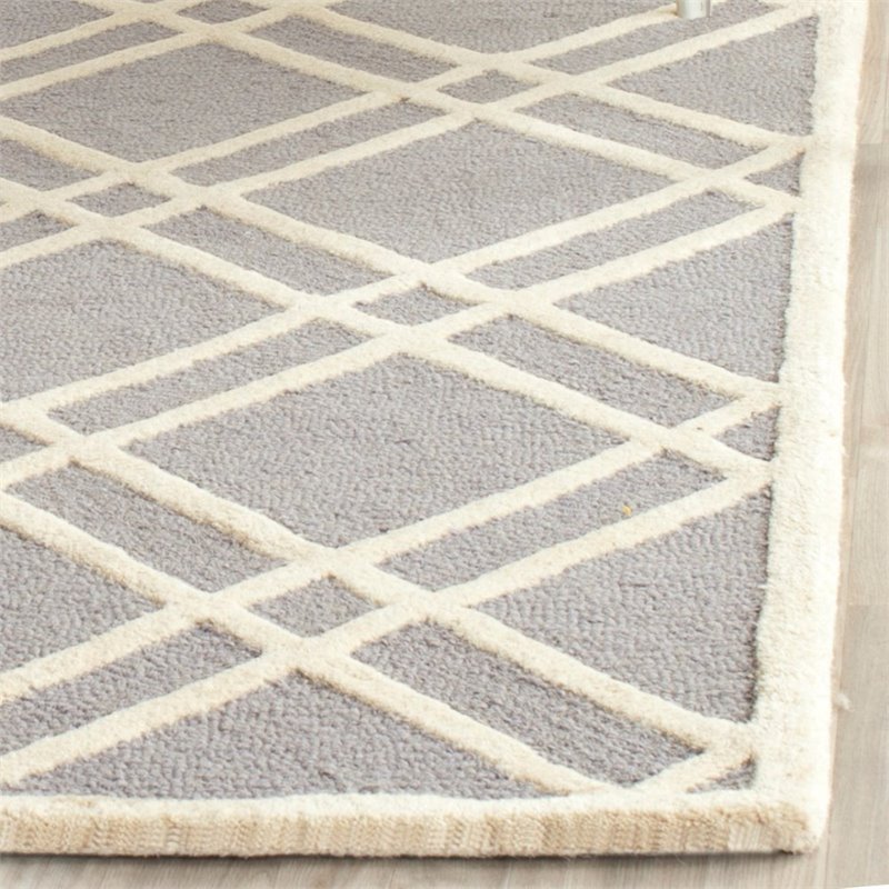 Safavieh Cambridge 6' X 9' Hand Tufted Wool Rug in Silver and Ivory