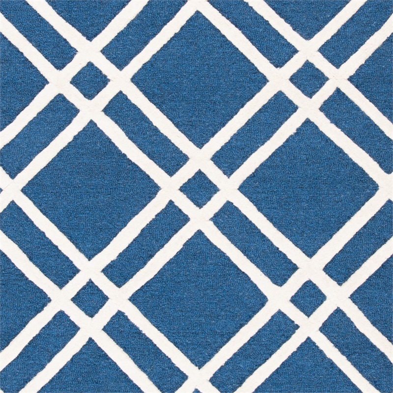 Safavieh Cambridge 3' X 5' Hand Tufted Wool Rug in Navy Blue and Ivory