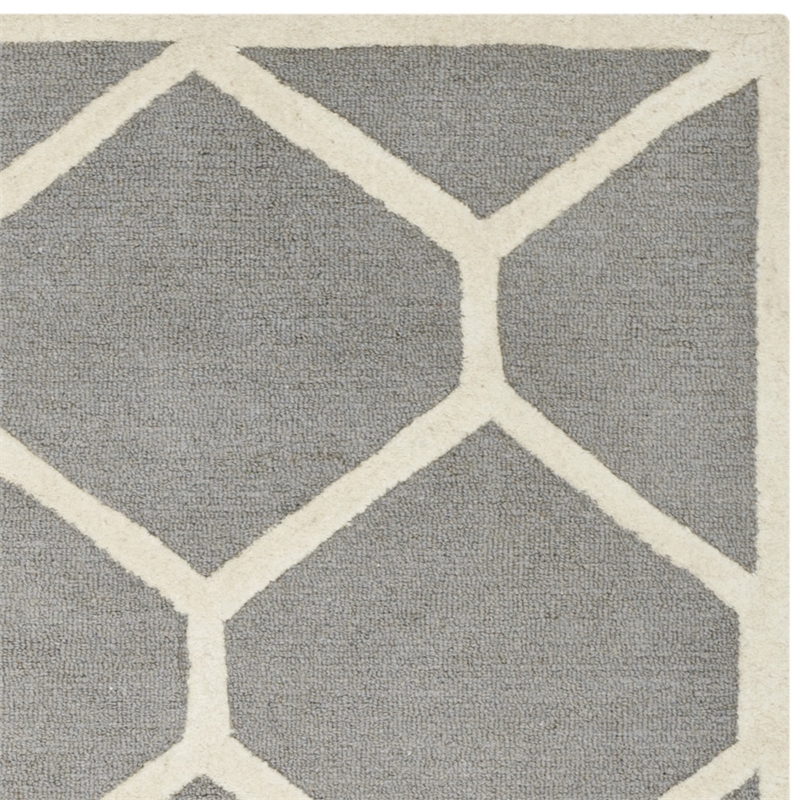 Safavieh Cambridge 5' X 8' Hand Tufted Wool Rug in Silver and Ivory