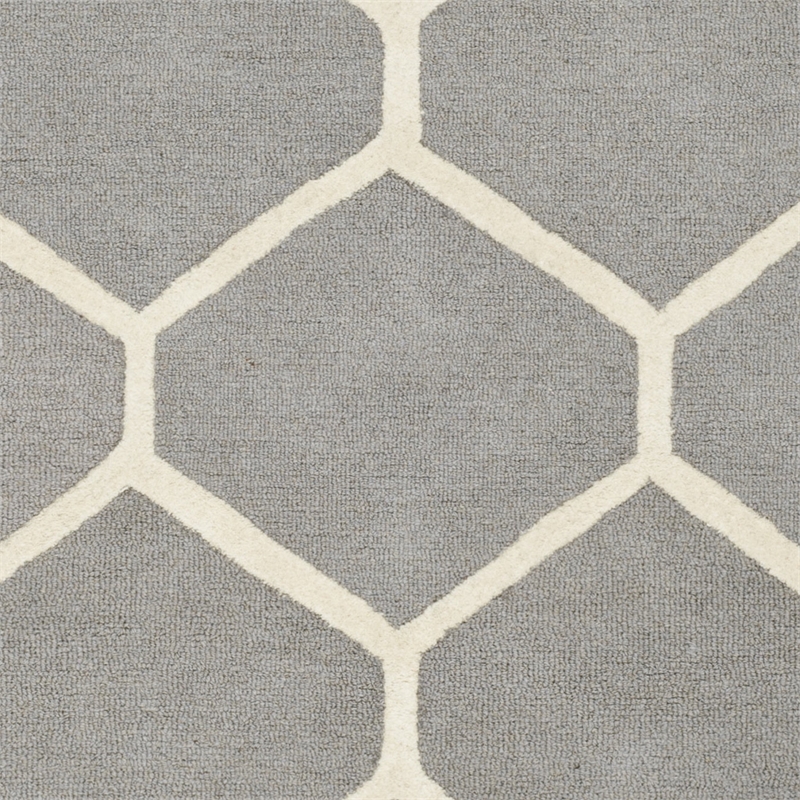 Safavieh Cambridge 6' X 9' Hand Tufted Wool Rug in Silver and Ivory
