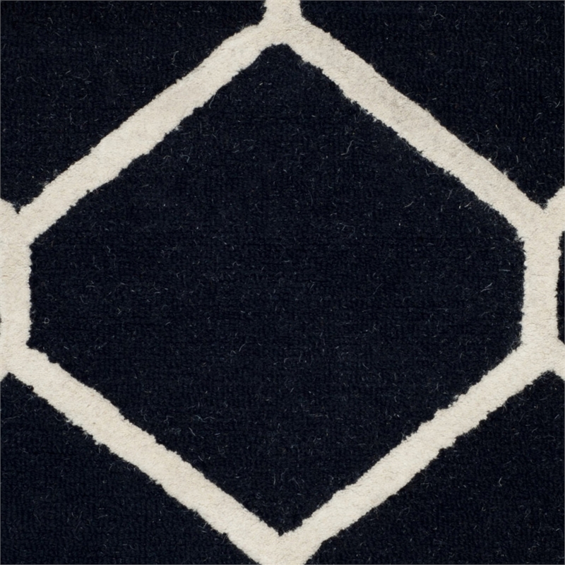 Safavieh Cambridge 3' X 5' Hand Tufted Wool Rug in Black and Ivory