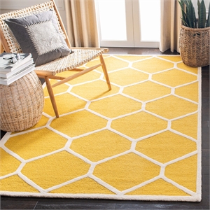 Safavieh Cambridge 2' X 3' Hand Tufted Wool Rug in Gold and Ivory