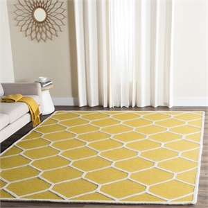 Safavieh Cambridge 4' X 6' Hand Tufted Wool Rug in Gold and Ivory