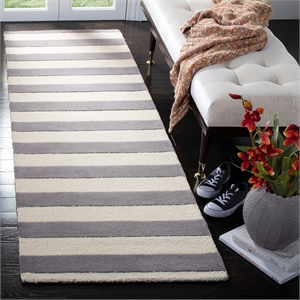 Safavieh Cambridge 9' X 12' Hand Tufted Wool Rug in Navy and Ivory