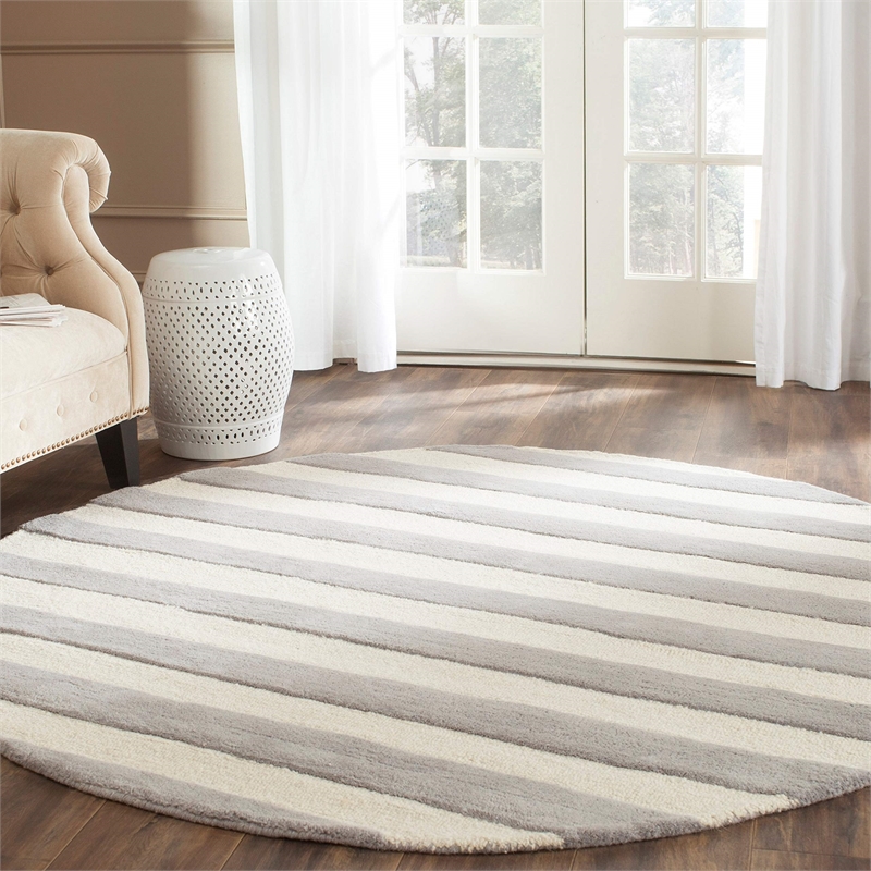 Safavieh Cambridge 9' X 12' Hand Tufted Wool Rug in Navy and Ivory