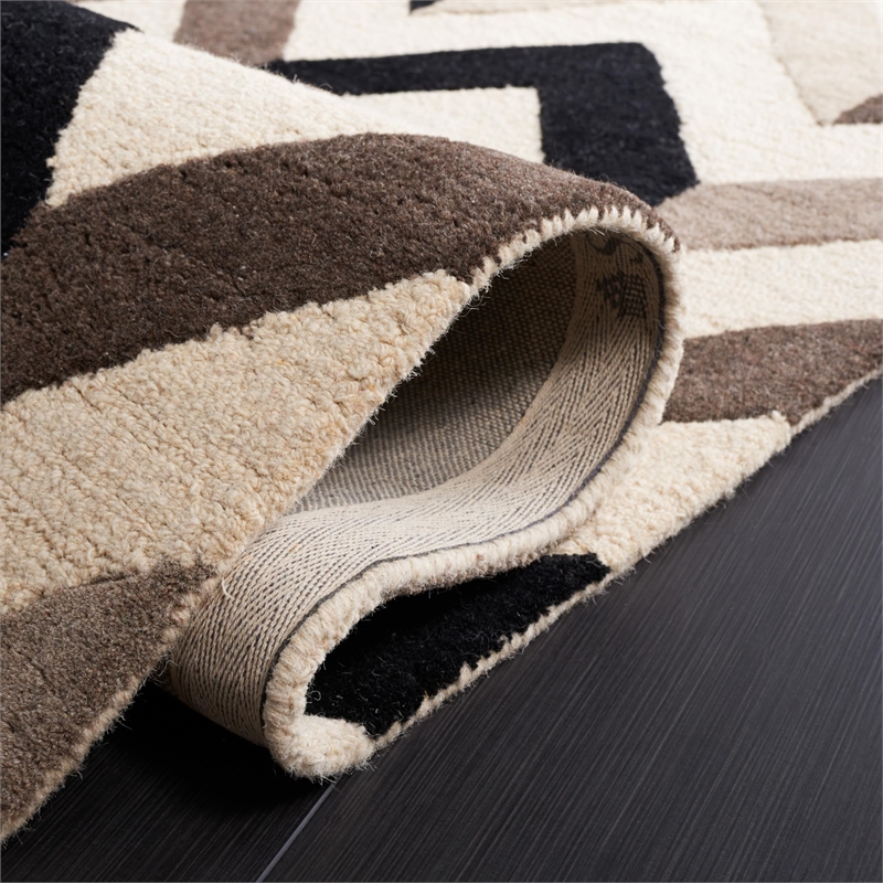 Safavieh Cambridge 2' X 3' Hand Tufted Wool Rug in Ivory and Black