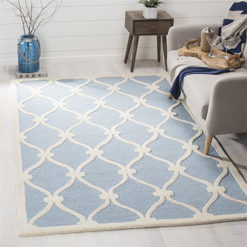 Safavieh Cambridge 6' X 9' Hand Tufted Wool Rug in Blue and Ivory