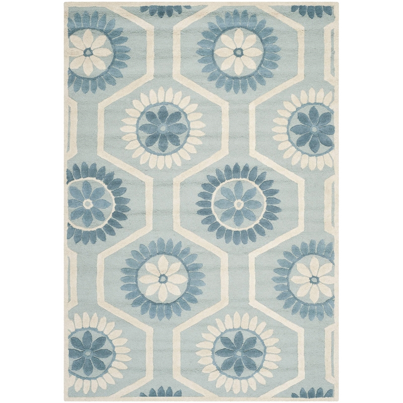 Safavieh Cambridge 6' X 9' Hand Tufted Wool Rug in Blue and Ivory