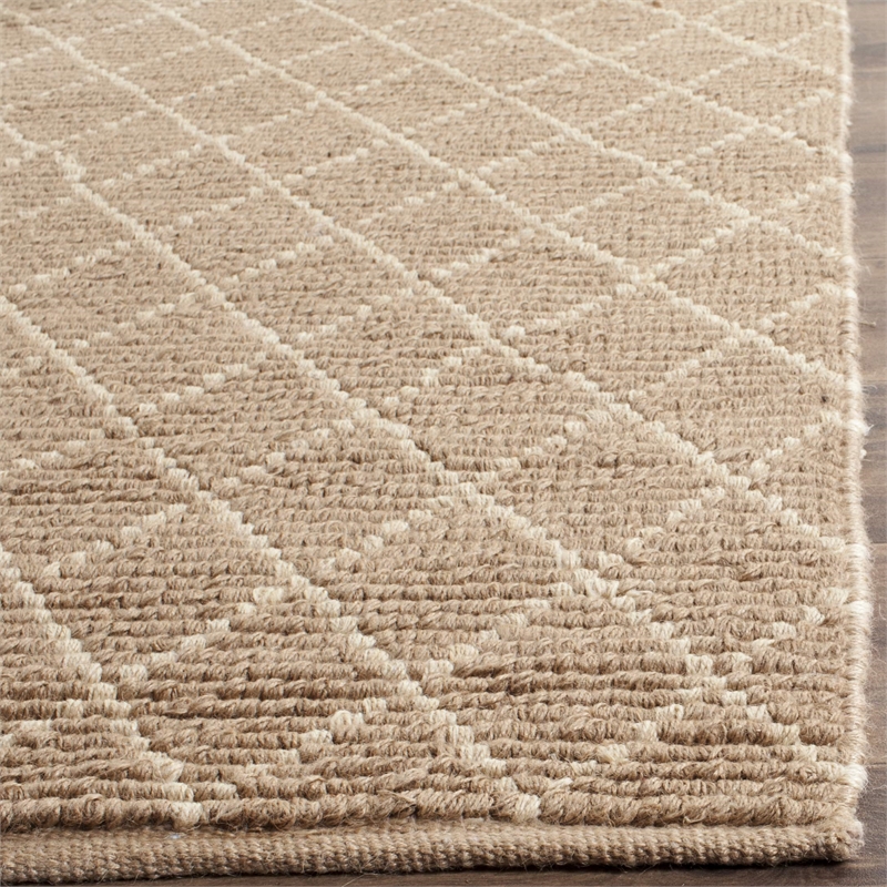 Safavieh Cape Cod 4' X 6' Hand Woven Jute Rug in Natural and Ivory