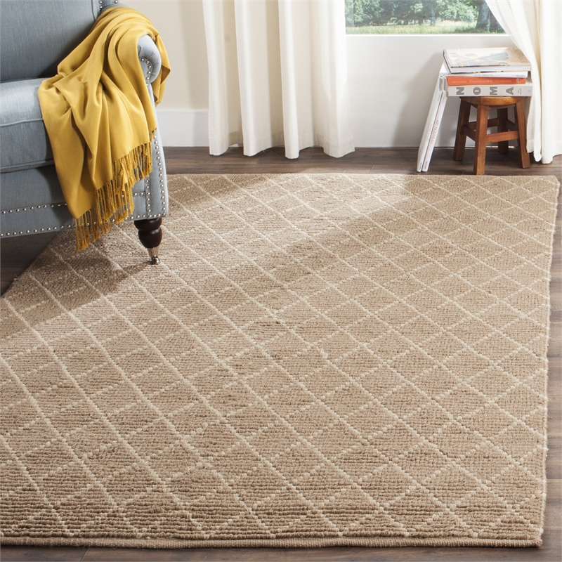 Safavieh Cape Cod 5' X 8' Hand Woven Jute Rug in Natural and Ivory