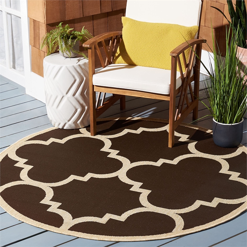 Safavieh Courtyard 4' Round Power Loomed Rug in Dark Brown
