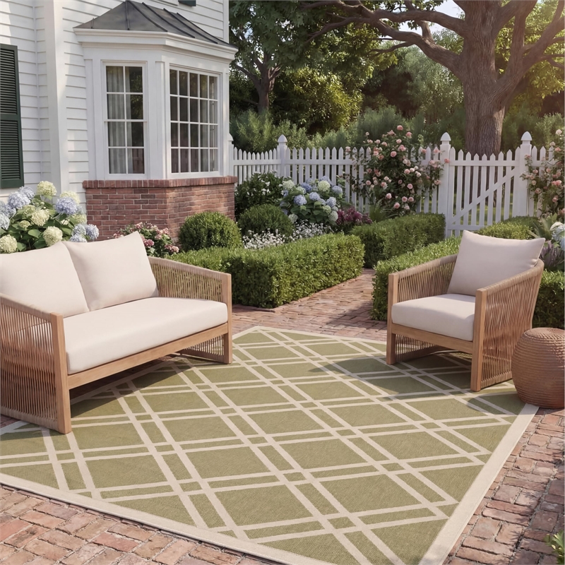 Safavieh Courtyard 8' X 11' Power Loomed Rug in Green and Beige
