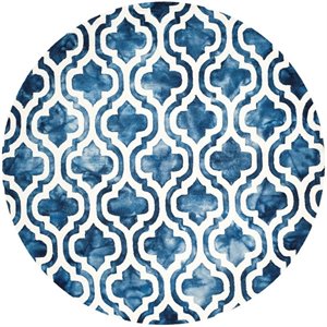 Safavieh Dip Dye 7' Round Hand Tufted Wool Rug in Navy and Ivory