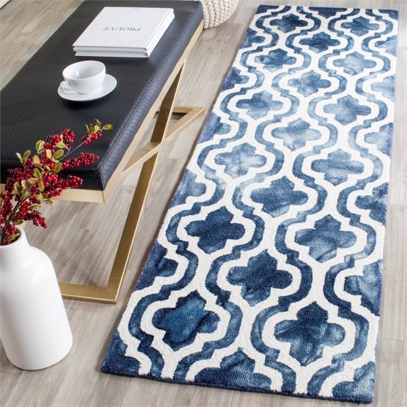 Safavieh Dip Dye 7' Square Hand Tufted Wool Rug in Navy and Ivory