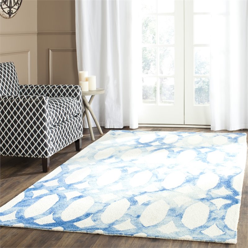 Safavieh Dip Dye 5' X 8' Hand Tufted Rug in Ivory and Blue