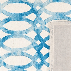 Safavieh Dip Dye 7' Square Hand Tufted Rug in Ivory and Blue