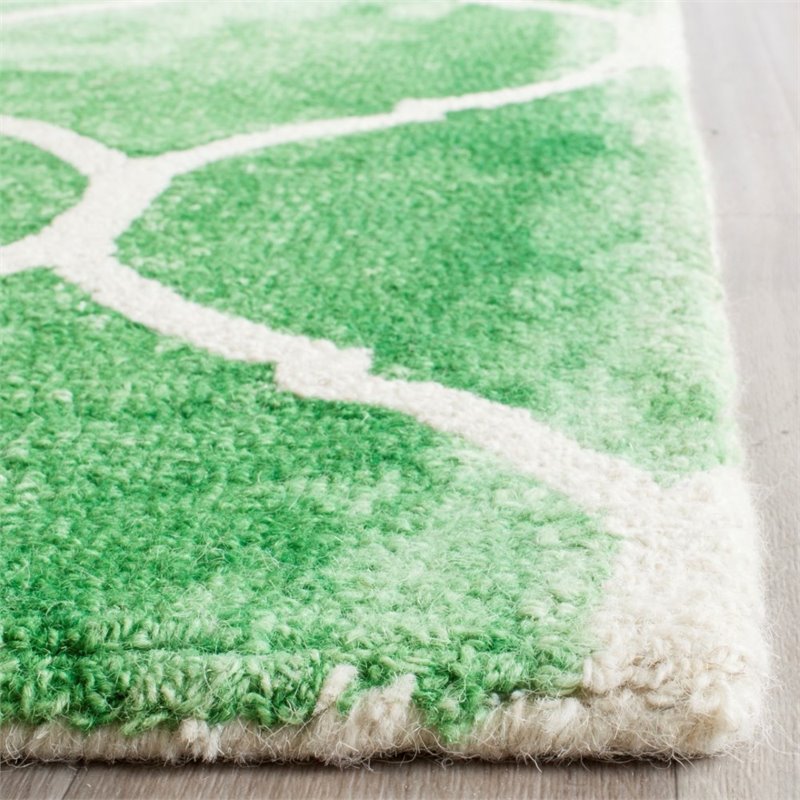 Safavieh Dip Dye 2' X 3' Hand Tufted Rug in Green and Ivory